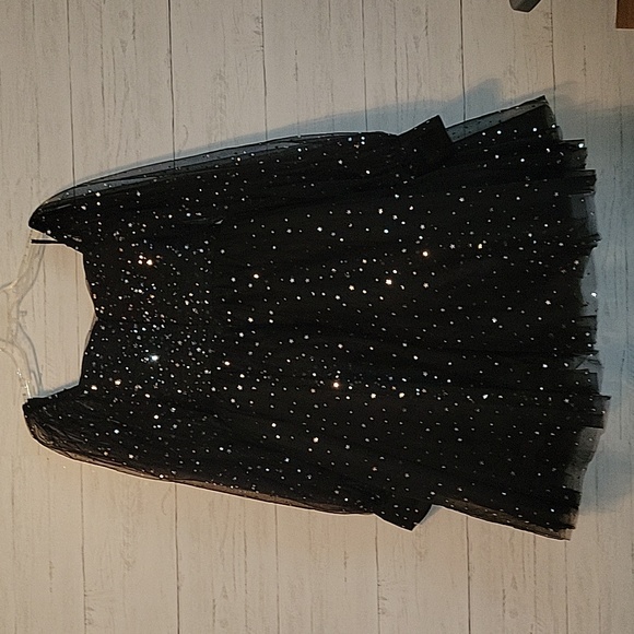 NWT | Hebeos Princess Sheer Sleeve Star Detailed Dress | See Measurements - Picture 7 of 13